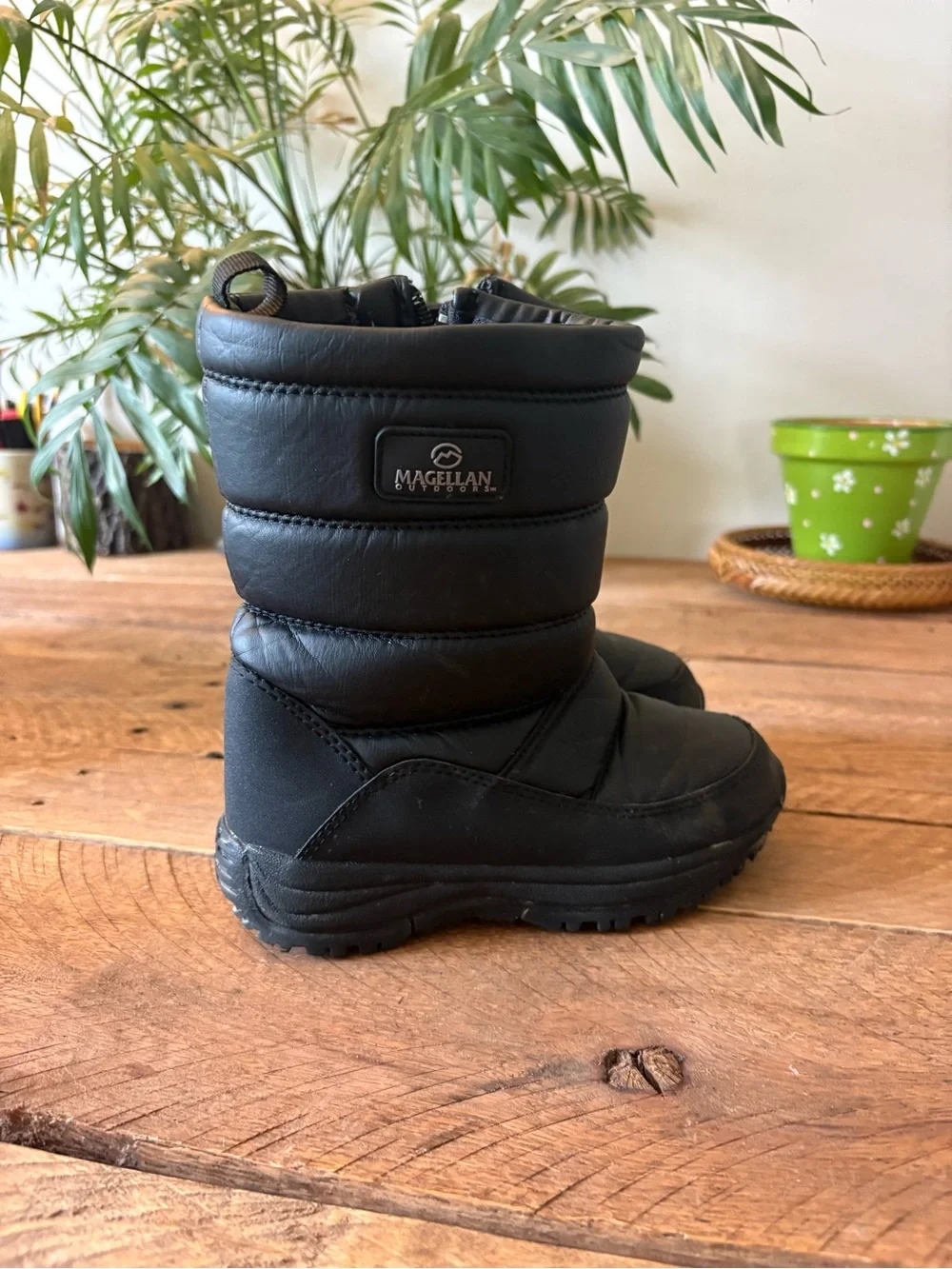 Magellan Outdoors Kids Black Snow Boots